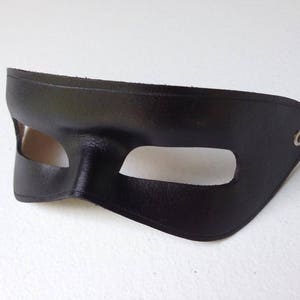 Outlaw Leather Mask