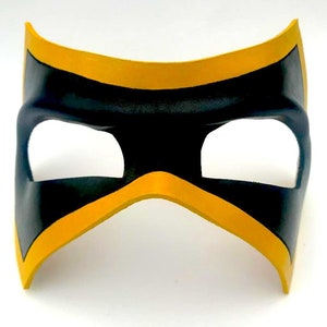 Banded Villain Leather Mask image 5