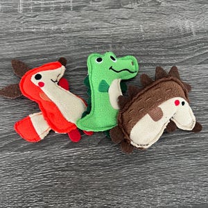 Cat Toys, Catnip and Crinkle Paper Interactive Durable Felt Chew Cat Toys  - Package of 3