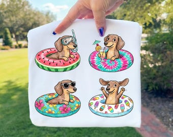 PNG di bassotto estivo, pacchetto di materassini galleggianti per cani bassotti, divertente clipart di bassotto, stile scarabocchio abbozzato, vibrazioni estive di bassotto, cane da festa in piscina