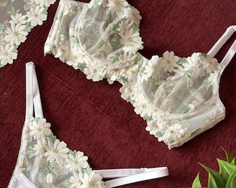 White flower daisy underwear, white lace lingerie, floral lingerie set, white mesh lingerie, flower embroidered, wedding day lingerie
