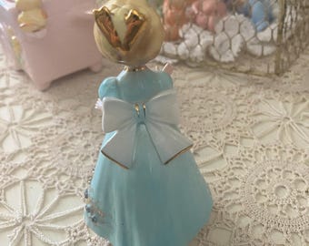 Josef original, no creo que se llame Betty. En perfecto estado. Lindo regalo para mamá.