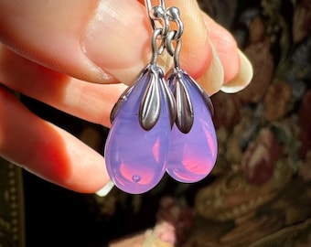 Translucent purple mini earrings