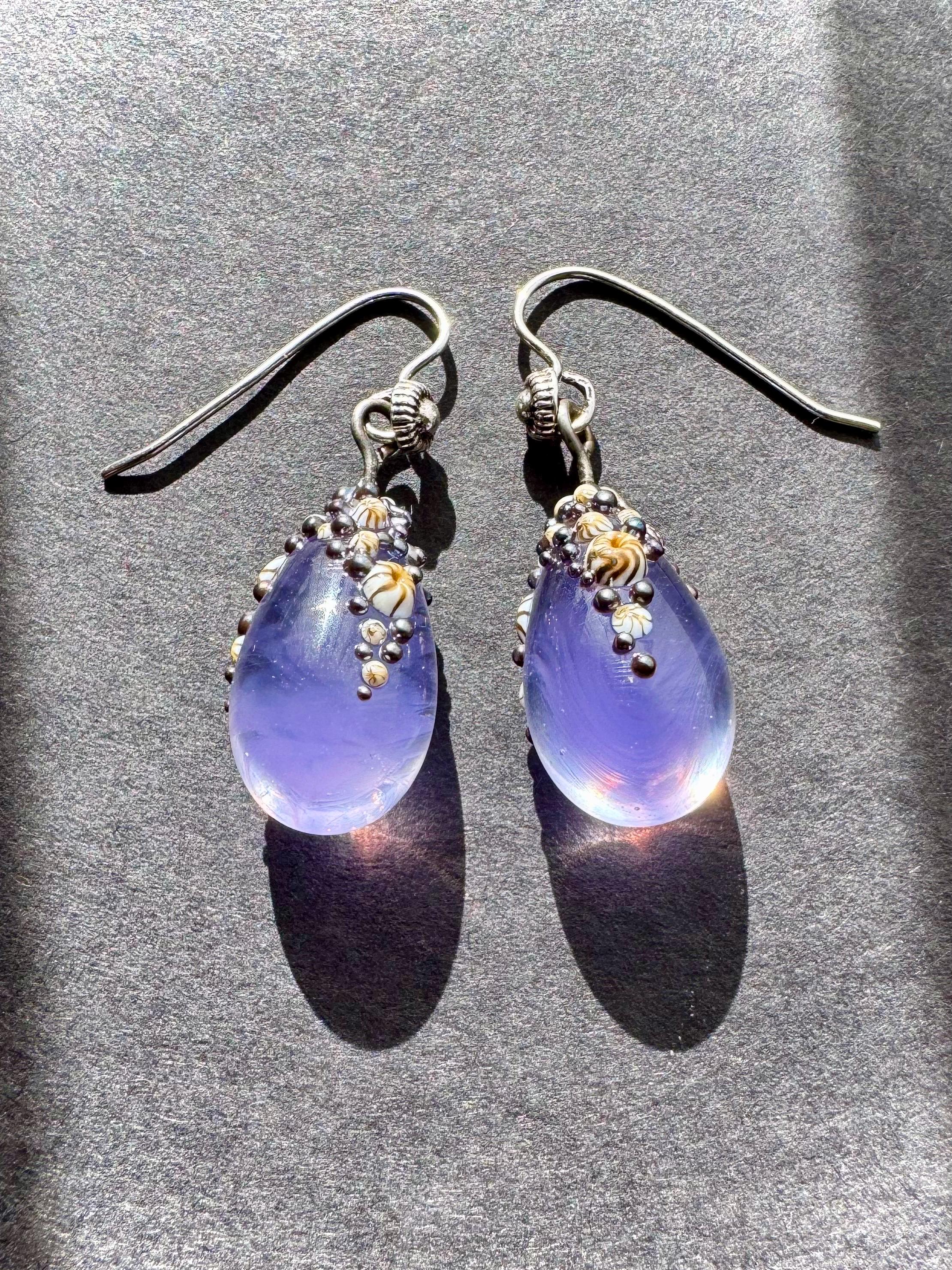 Boucles D'oreilles Cône Tourbillon Violet - Fantaisie Originale, Crochet, Alliage, Neuf Sans Emballage