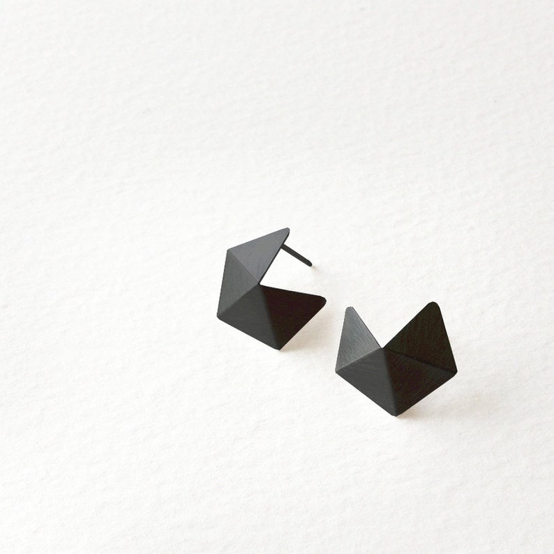 Sterling Silver Stud Earrings, Small Geometric Silver Earrings, Silver Minimalist Earrings, Small Pentagon Stud oxidized silver