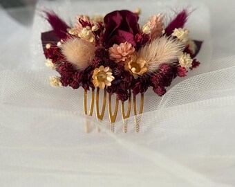 Floral comb decorated with dried and stabilized flowers to enhance your hairstyle
