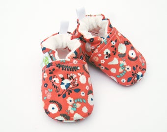 Classic Vegan Flower Garden in Coral / All Fabric Soft Sole Baby Shoes / Made to Order / Babies