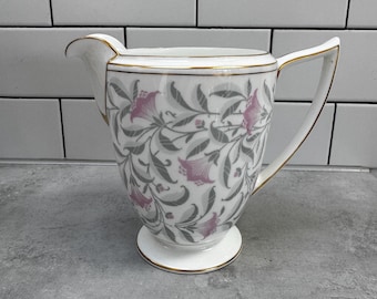 Jarra de leche grande de porcelana fina Minton Petunia de estilo vintage, diseño de John Wadsworth, con detalles dorados.