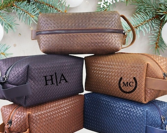 Leather Dopp Kit for Men - Personalized Toiletry Bag, Groomsmen Gift, Travel Organizer, Monogram Leather Gift for Weddings, Gift for Him