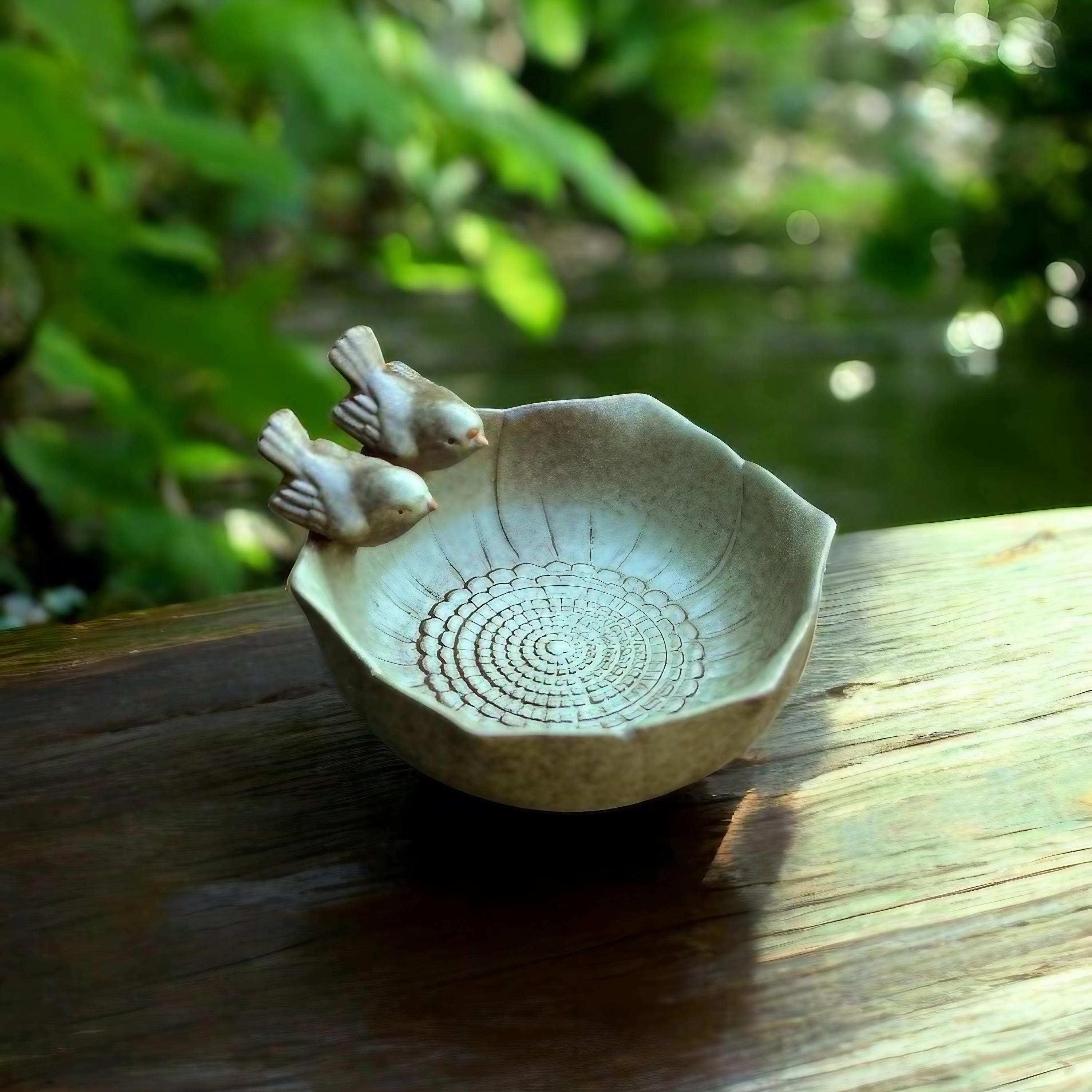 Unique Ceramic Bird Bath – Charming Twin Birds Garden Decor, Ideal for Outdoor Spaces, Perfect Vintage Gift for Bird Lovers, Bird Feeder