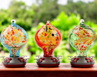 Elegant Glass Hummingbird Feeder: Outdoor Garden Decor