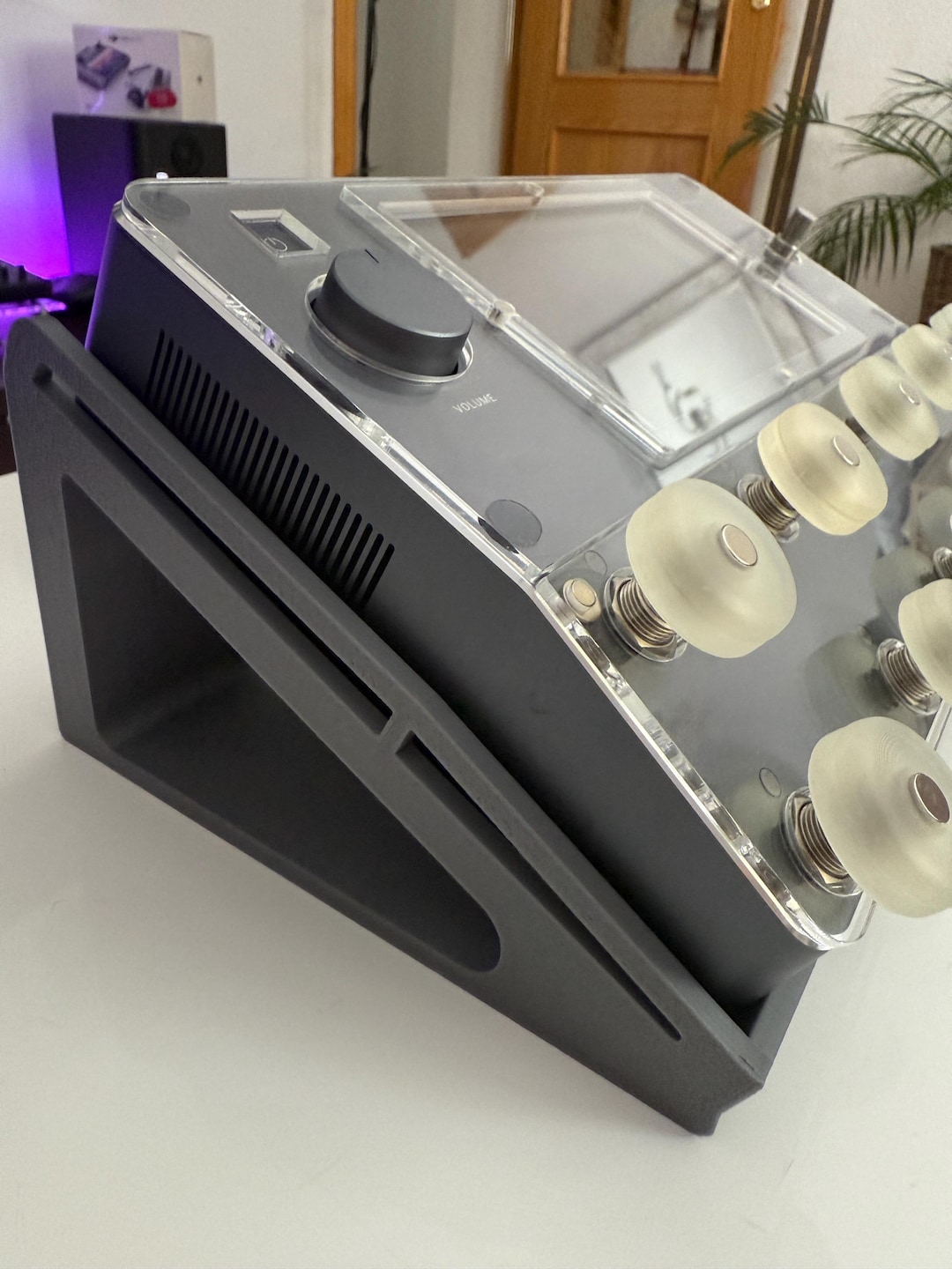 Stand - Neural Quad Cortex - Etsy