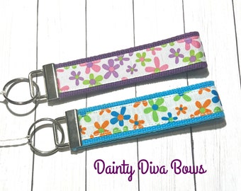 Mod Flower Key Fob, Flower Key Chain, Wristlet, Key Chain, Spring Key Chain, Flower Print, Mom Gift