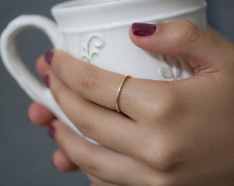 Thin gold Ring, Gold Filled Band, Skinny gold Ring, Stacking Ring, Minimal gold band, Round gold Ring, Simple gold Ring, Gold filled ring