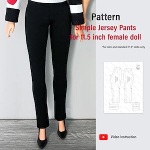 Puede incluir: Un patrón de costura para pantalones sencillos de punto para una muñeca de 11,5 pulgadas. El patrón incluye instrucciones para hacer los pantalones y un tutorial en video. *Solo para muñecas delgadas y estándar de 11,5 pulgadas*