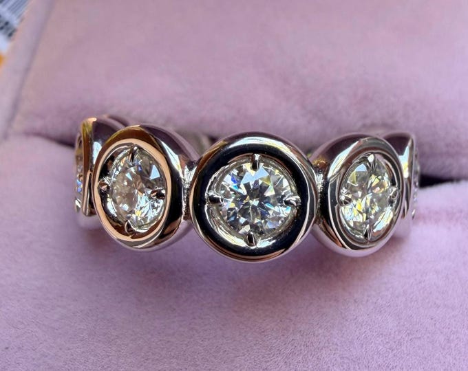 Full Moissanite Eternity Band Claw Bezel Bubble Ring 4.5mm GRA D VVS1