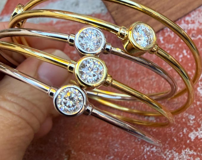 Moissanite Solitaire Bangle Bracelet 5.0mm Certified D VVS1 Moissanite 925/18k