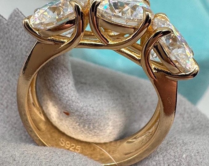 3 stone Moissanite Anniversary Ring 925/18k