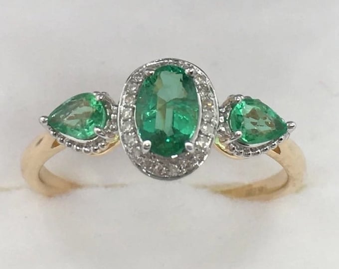 14kYellow Gold Natural Emerald 3stone Ring