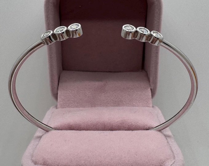 Moissanite Flexible Cuff Bangle 925 Silver 18k Vermeil Bezel 3-stone Minimalist Design