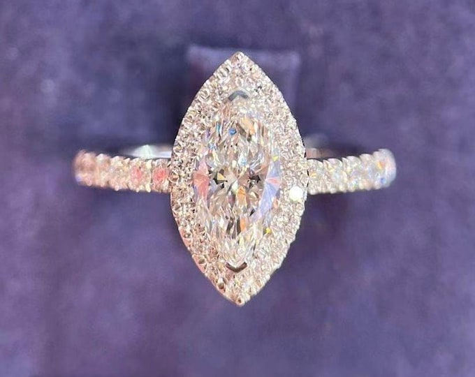 PT950 Marquis Diamond Halo Engagement Ring in Platnium