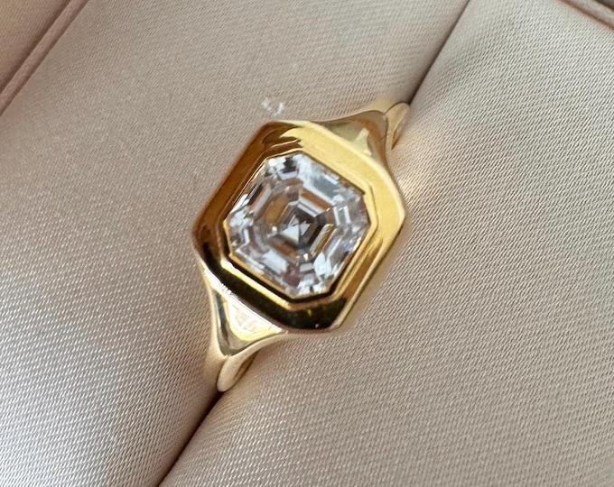 2.0 CTW Asscher Moissanite Signet Ring 925/YG