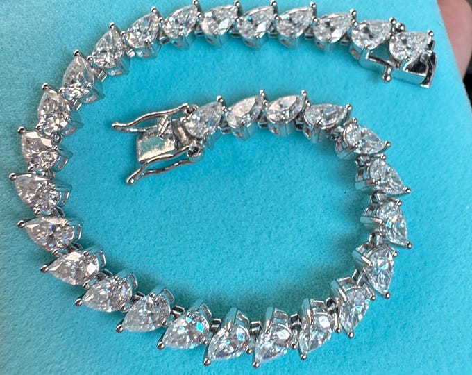 Pear cut Moissanite Tennis Bracelet Certified D VVS1 4x6mm Moissanite 925/18k
