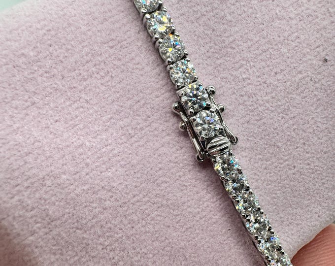 10k White Gold Moissanite Tennis Bracelet: 5.5 Carat, 7 Inch