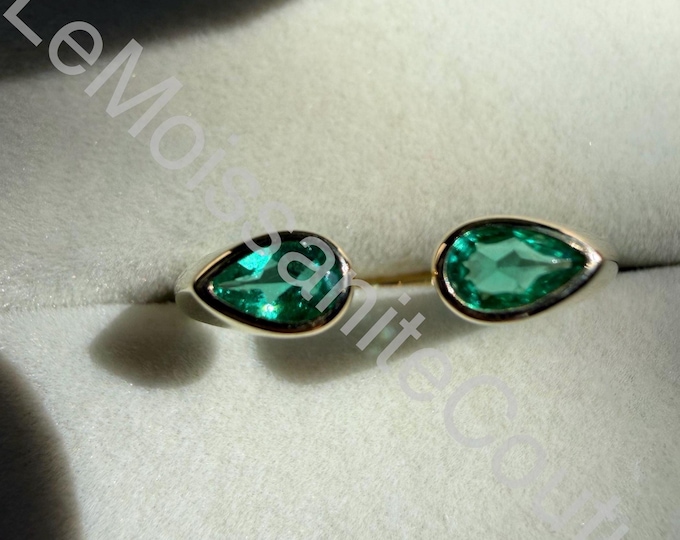 Emerald Pear-cut Adjustable Ring Solid Gold