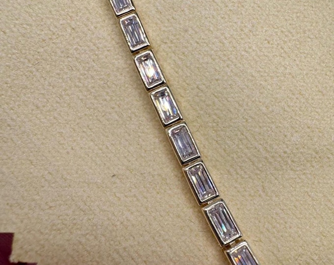 Baguette Moissanite Tennis Bracelet: Bezel Setting Elongated Emerald Cut