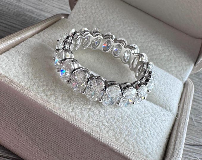 Moissanite Oval cut 3*5mm Full Eternity Band 925/18k