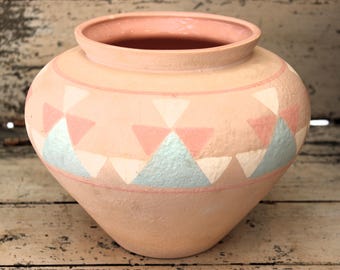 Vintage 1980s Haeger ceramic vase - Southwestern, art deco revival design, matte pink
