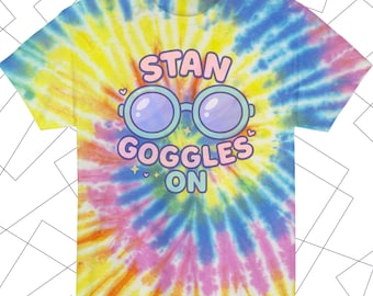 Stan Goggles On Tie Dye T-shirt | Kpop Multifandom Graphic T-shirt | Söt fandom-present till konserter, fans och musikälskare