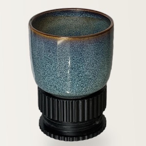 Stor kopphöjare för portafilter, höjdjusterbar | Espressokopphållare 30-50 mm Ø80 mm | Baristakopphöjare present