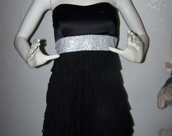 Vintage 90s Black Mini Strapless Ruffle Dress Size 11 Cocktail Prom Party Sexy Formal New Years Revealing Sequins Event layered Sale Holiday