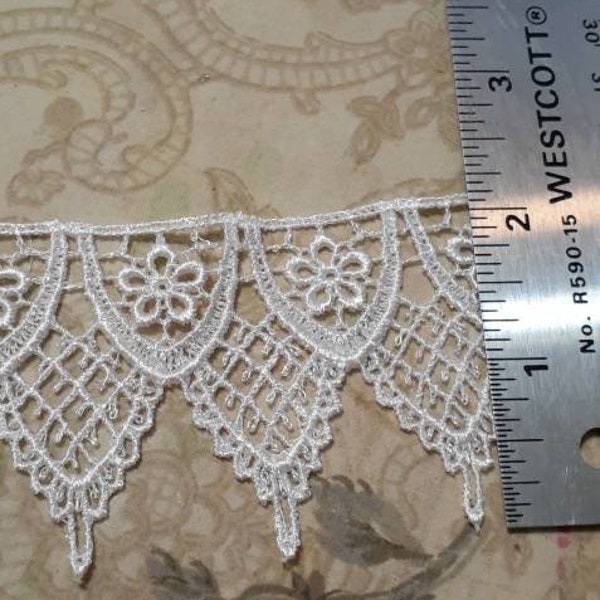 1 yard Venice Banner lace