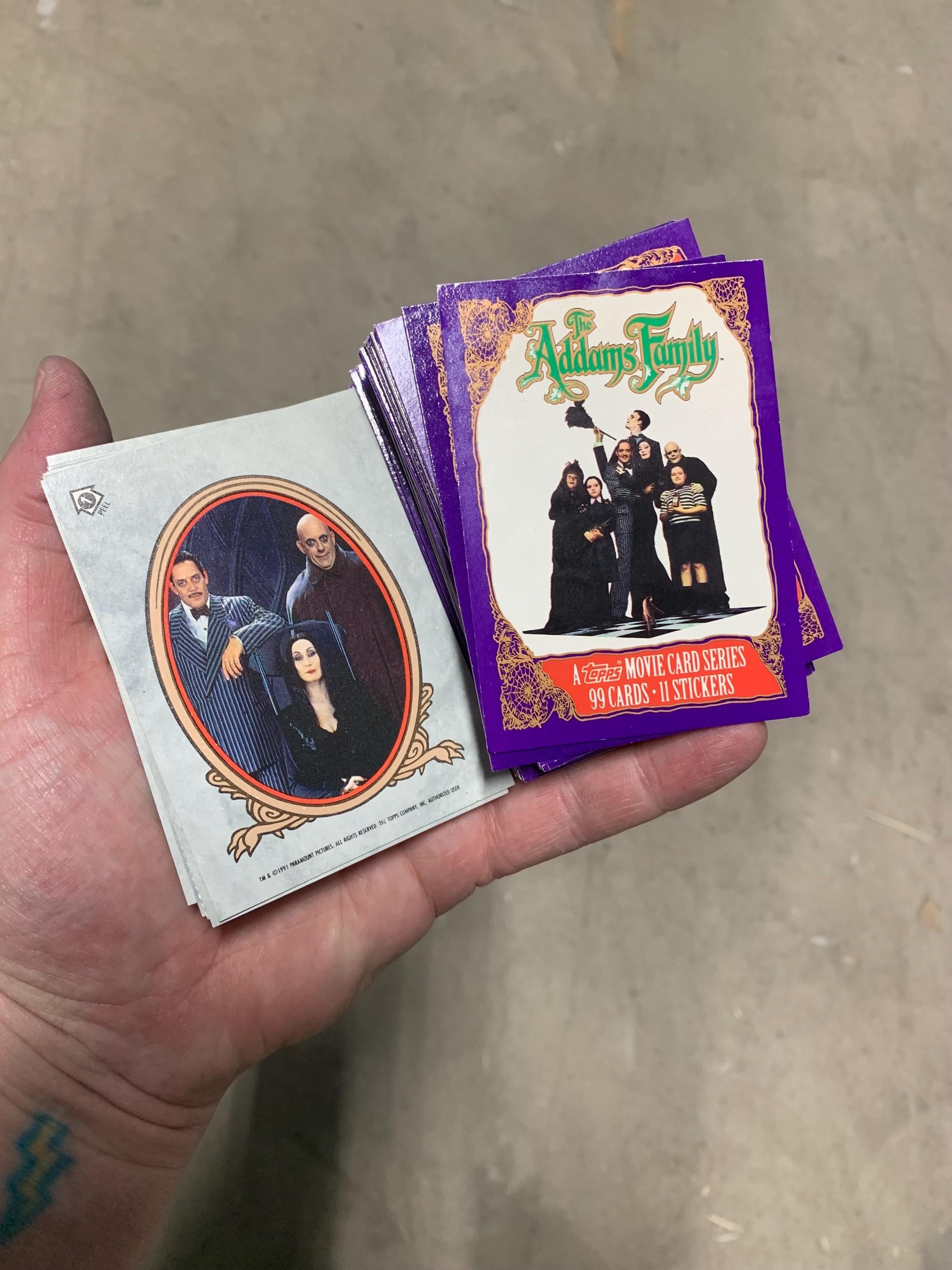 Addams thing box - Etsy België, image size:2250x3000