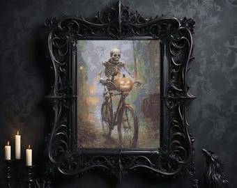 Könnte beinhalten: Ein rechteckiges Wandbild, das ein Skelett auf einem Fahrrad mit einem leuchtenden Kürbis am Lenker zeigt, eingefasst in einen verzierten, glänzend schwarzen Rahmen mit komplexen Schnörkeln und gotisch inspirierten dekorativen Details.