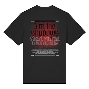 Riorson Fourth Wing Oversize T-Shirt – Black harmony meets red accent