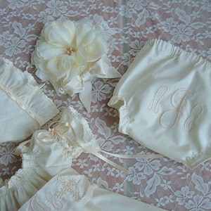Baby Bonnet Juvie Moon Designs Ivory or White Baby Bonnet Decorative Stitching, Lace and Satin Ribbon image 4