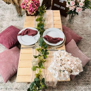 Mesa de picnic plegable estilo bohemio: mesa rústica de madera hecha a mano para camping, bodas, jardín o fiestas infantiles. Mesa baja portátil de madera de pino de 112 x 56 cm.