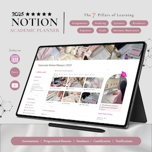 以下が含まれることがあります： 「University Notion Planner | 2025」というタイトルの Notion ページのスクリーンショットです。ページは、「マイコース」、「現在の学期」、「通知」、「クイックアクション」、「現在の課題」、「学習習慣トラッカー」のセクションに分かれています。ページには、「コース 1」、「コース 2」、「コース 3」、「コース 4」のセクションも含まれています。