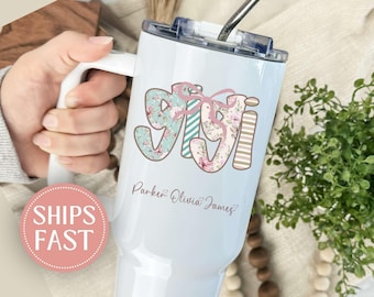 Personalized Floral Gigi Tumbler, 40oz Grandma Tumbler with Grandkids Names, Custom Grandma Gigi Gift for Mothers Day, Grandma Birthday Gift