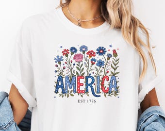 USA Floral Shirt, 4th of July Shirt, Comfort Colors® Patriotic T-shirt, America Tee, Independence Day Shirt, Fourth of July Tee, 1776 shirt