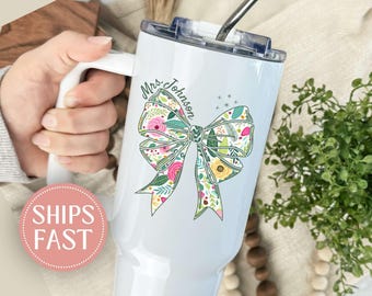 Personalized Bow Teacher 40oz Tumbler, Custom Teacher Name Cup with Handle, Teacher Appreciation Gift, Back to School Mug, Thank You Teacher
