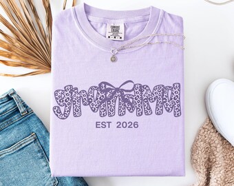 Custom Monochrome Grandma Est Shirt, Personalized Grandma Bow Shirts, Trendy New Grandma tshirt, Pregnancy Reveal Tee, Mothers Day Gift