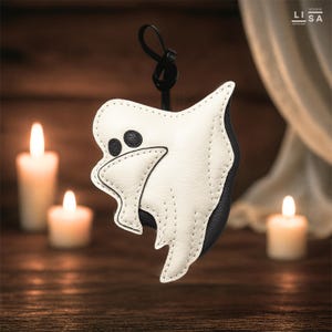 Ghost Bag Charm, 100% Real Leather Charm, Halloween Charm, Leather Halloween Bag Charm, Halloween Bag Tag, Halloween Keychain, Cute Ghost