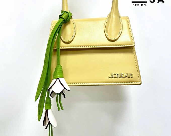 Choupette Purse Flower With Keychain Charm main image 0