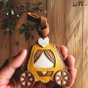 Real Leather 100% Handmade, Pumpkin Carriage Bag Charm, Bag Charm Leather, Leather Purse Charm, Bag Charm, Leather Bag Charm