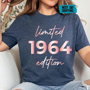 61st Birthday Gifts for Women, 61st Birthday Queen T-Shirt Ladies, Vintage Birthday Gift for Women&#39;s Birthday, 1964 Limited Edition Tee